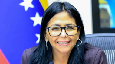 Delcy Rodríguez impulsa amplia reestructuración de la FANB