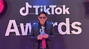 SrPulsera2.0, tiktoker peruano, gana premio “Creador TikTok LIVE del Año” en México