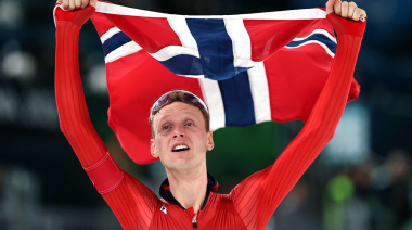 Eitrem hace historia: oro y récord olímpico en patinaje