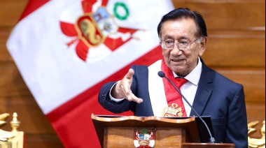 Gobierno de Balcázar elimina el lema “El Perú a toda máquina”