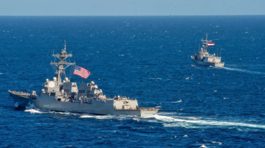 EE.UU. hunde buque iraní con torpedo desde submarino