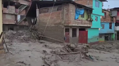 Desborde de río arrasa viviendas en Ayna y deja grave emergencia en el Vraem