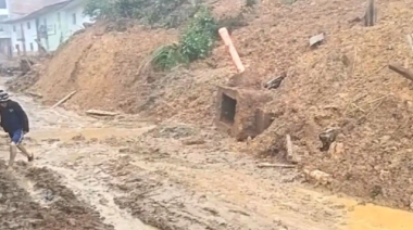 Deslizamiento mata a joven y obliga evacuación de familias en Piura