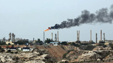 EE.UU. e Israel atacan principal terminal petrolera de Irán en isla de Jarg