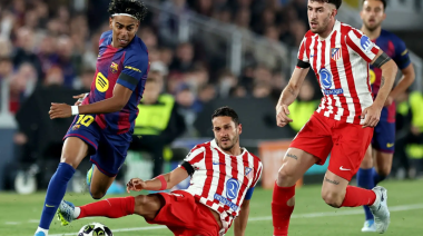 Barcelona evalúa denunciar a UEFA por polémico arbitraje ante Atlético