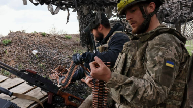 Rusia y Ucrania acuerdan tregua por Pascua mientras sigue tensión militar