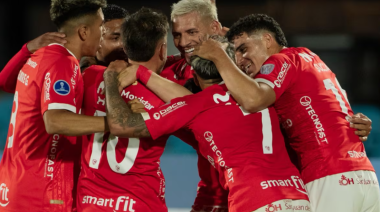 Cienciano vence a Puerto Cabello y lidera grupo en Sudamericana