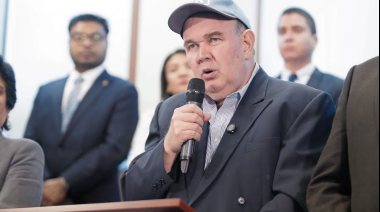 López Aliaga pide votar por Keiko y le cede personeros
