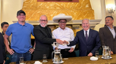 Roberto Sánchez suma respaldo de López Chau, Belmont y Forsyth