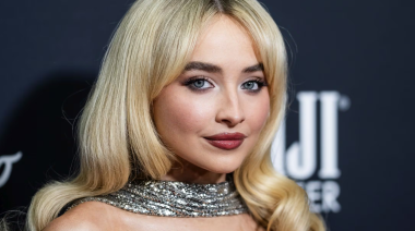 Sabrina Carpenter logra protección judicial: juez impone orden de alejamiento por cinco años a presunto acosador