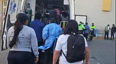 Volcadura de camioneta deja escolares heridos en ruta a Puquina