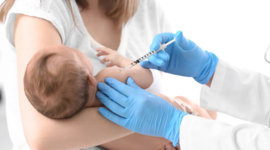 Minsa explica qué vacunas deben recibir bebés en sus primeras horas