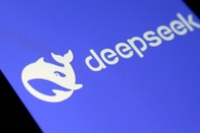 Singapur niega sospechas de evasión de restricciones de chips para DeepSeek mientras la IA china revoluciona el sector