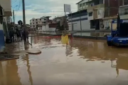 Río Tumbes se desborda tras intensas lluvias y afecta a varios distritos de la región