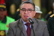 Allanan la casa del ministro del Interior, Santiváñez, en nuevo operativo judicial