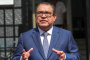 Fiscalía denuncia a Alberto Otárola por contratos vinculados a expareja