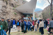 Multitud camina con fe hacia la Virgen de Chapi este 1 de mayo