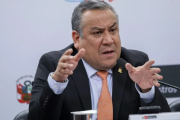 Premier Adrianzén lanza advertencia: Disolución del Congreso es posible si prospera su censura
