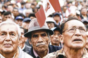Congreso aprueba aumento de pensiones para maestros jubilados