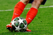 Cambian los penales en el fútbol: IFAB permite repetir goles con doble toque involuntario desde el 1 de julio