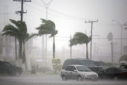 ¡Alerta de viento extremo en el sur y centro del Perú desde este viernes!