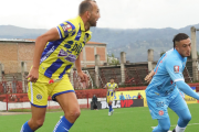Golazo de Hernán Barcos y empate 1-1 entre FC Cajamarca y Deportivo Garcilaso