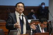Congreso elige a José María Balcázar como nuevo presidente del Perú