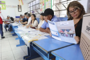 Más de 10 mil colegios cerrarán por elecciones en Perú
