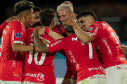 Cienciano vence a Puerto Cabello y lidera grupo en Sudamericana