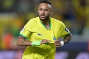 Neymar sufre nueva lesión, pero no peligra su presencia en Mundial