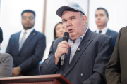 López Aliaga pide votar por Keiko y le cede personeros