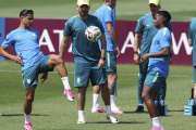 Brasil recibe una dura noticia: Raphinha se entrena aparte y preocupa de cara a la fase decisiva del Mundial