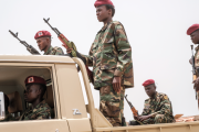 Ejército sudanés recupera zona clave y presiona a paramilitares