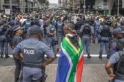 Sudáfrica detiene a más de 900 personas tras protestas xenófobas