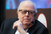 Julio Velarde defiende autonomía del BCR y estabilidad económica