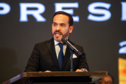 Presidente electo suspende transición por disputa con Gustavo Petro