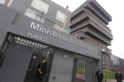 Proyecto del Minedu genera alarma entre miles de becarios