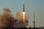 Rusia lanza nave Soyuz con tripulación rumbo a la EEI