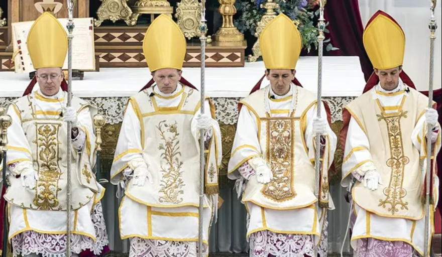 León XIV excomulsa a obispos ordenados sin autorización papal